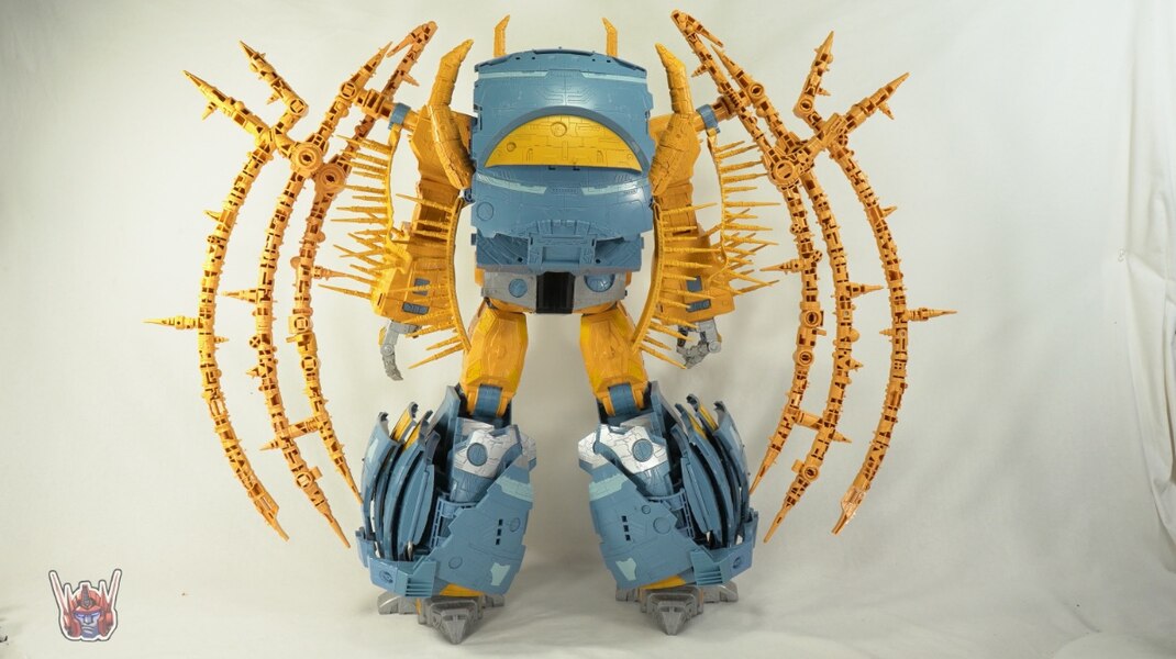 Transformers HasLab War For Cybertron Unicron Review  (44 of 58)